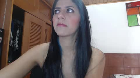 hilaril18 online show from January 2025 02:47:02 PM