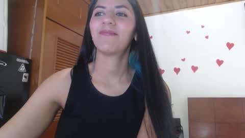 hilaril18 online show from February 2025 04:53:02 PM