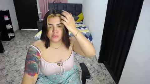 lia online show from February 2025 08:55:02 PM