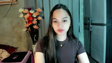 hilarymolly online show from February 2026 07:37:01 PM