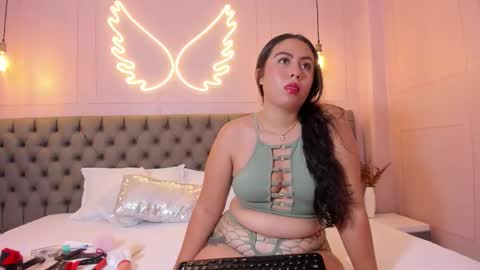 Hillary  online show from March 2026 03:34:02 AM