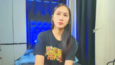 yuricah online show from November 2025 01:00:02 AM