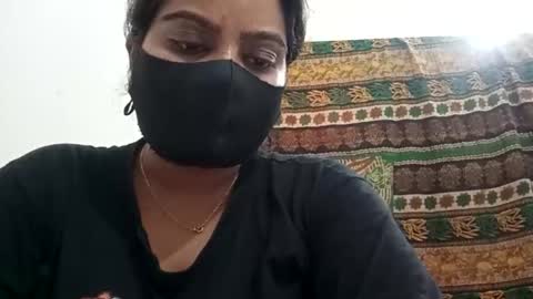 himuhimu22 online show from October 2025 06:52:02 AM