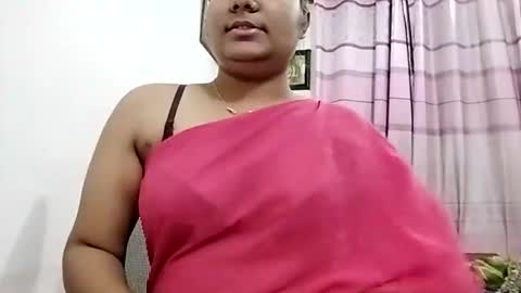 himuhimu22 online show from November 2025 07:07:02 PM