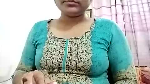 himuhimu22 online show from January 2026 01:00:02 AM