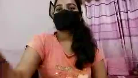 himuhimu22 online show from June 2026 05:32:01 PM