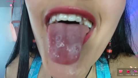 hinata online show from November 2025 08:54:02 PM