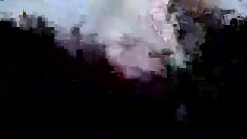 Snapshot of hippibob1 chatting on October 2025 06:05:01 PM Bob online show from October 2025 06:05:01 PM