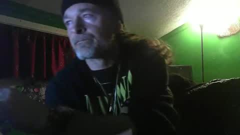 Snapshot of hippiedad333 chatting on February 2026 01:24:01 AM hippiedad333 online show from February 2026 01:24:01 AM
