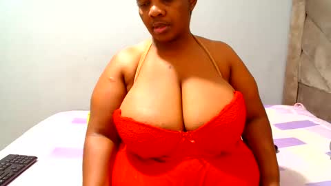 Snapshot of hips2sexy chatting on June 2026 07:20:01 AM hips2sexy online show from June 2026 07:20:01 AM