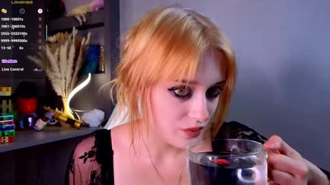 Ella online show from September 2025 04:39:01 PM