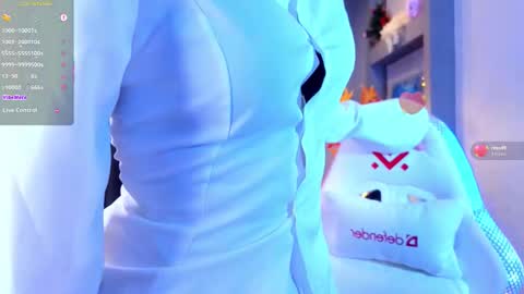 Ella online show from November 2025 06:21:02 PM