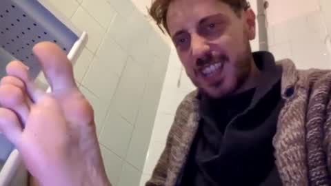 hitmenoww online show from December 2024 09:36:02 PM