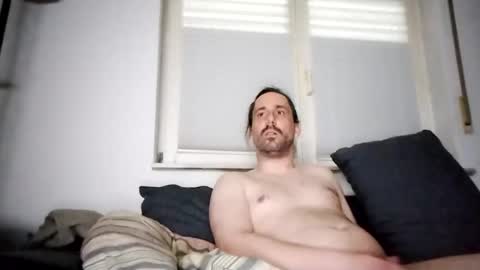 Snapshot of hmuench85 chatting on February 2025 08:22:01 AM H online show from February 2025 08:22:01 AM