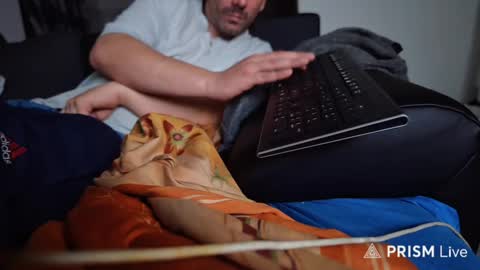 Snapshot of hmuench85 chatting on December 2025 06:33:02 AM H online show from December 2025 06:33:02 AM