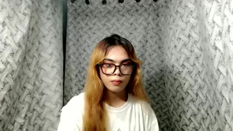 Snapshot of hoelyaurora chatting on June 2026 06:05:02 PM Aurora3 online show from June 2026 06:05:02 PM