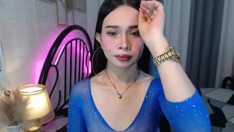 Snapshot of hoelymolly chatting on May 2026 06:37:01 PM hoelymolly online show from May 2026 06:37:01 PM