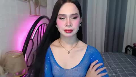 Snapshot of hoelymolly chatting on June 2026 07:01:02 PM hoelymolly online show from June 2026 07:01:02 PM