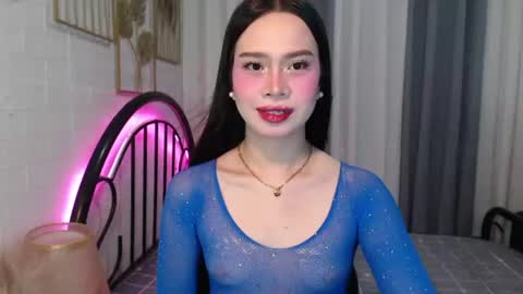 Snapshot of hoelymolly chatting on June 2026 05:57:02 PM hoelymolly online show from June 2026 05:57:02 PM