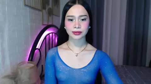 Snapshot of hoelymolly chatting on July 2026 07:43:01 PM hoelymolly online show from July 2026 07:43:01 PM