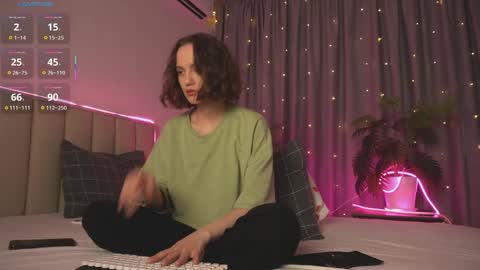 julia online show from April 2026 03:28:01 AM