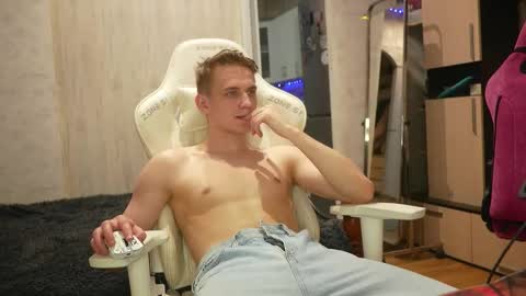 Extaz  Athrey  Howard online show from October 2025 09:13:01 PM