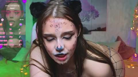 Lux online show from March 2025 12:15:01 AM