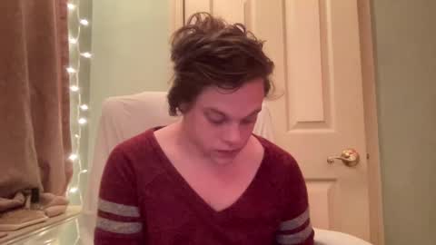 Snapshot of holly23hopefull chatting on December 2024 12:54:01 AM Hollys Drive threw Side Of CB. online show from December 2024 12:54:01 AM