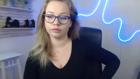 Holly online show from January 2025 05:40:02 AM