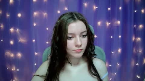 Lana online show from November 2025 01:15:02 PM