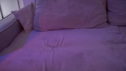 Molly online show from October 2025 03:47:02 AM