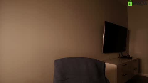 hollyextra online show from November 2025 10:47:01 PM