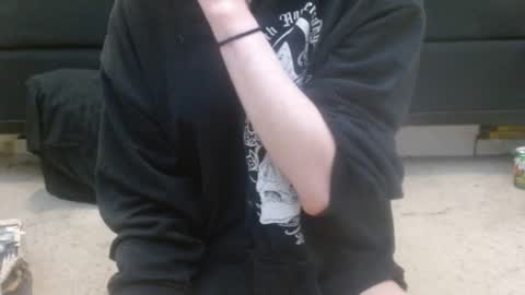 Holly Hawkes online show from February 2025 03:01:02 AM