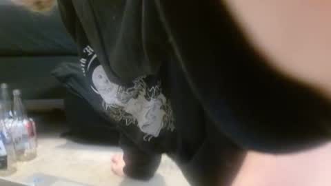 Holly Hawkes online show from January 2026 10:14:02 PM