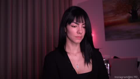 Holly Linder online show from January 2025 02:30:01 AM