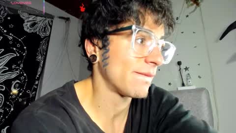 Hades and Persefone online show from February 2026 02:45:01 AM