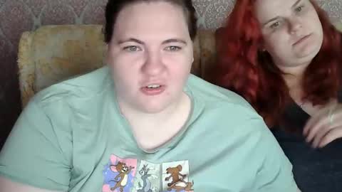 Snapshot of hollyxeva chatting on May 2026 04:12:01 PM HollyXEva online show from May 2026 04:12:01 PM