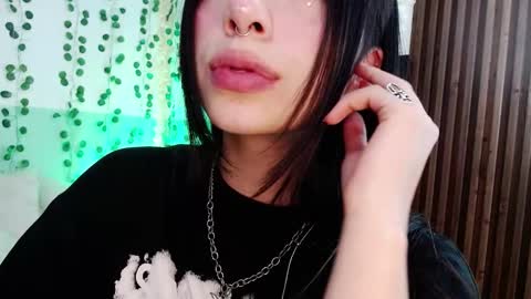 holly online show from December 2024 05:29:02 PM