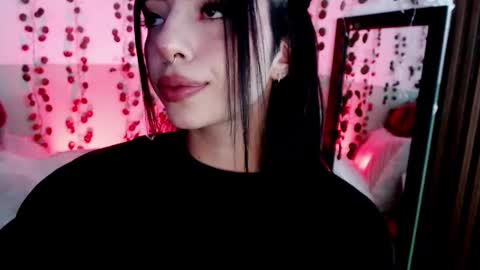 holly online show from January 2025 04:46:02 PM