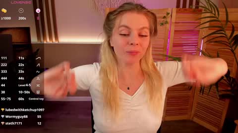 Alexa online show from December 2024 09:44:01 AM