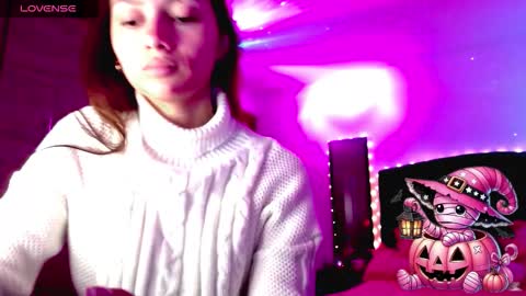 Snapshot of holy_juli2 chatting on October 2025 03:34:01 AM Juli online show from October 2025 03:34:01 AM