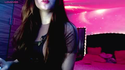 Snapshot of holy_juli2 chatting on November 2025 05:06:01 AM Juli online show from November 2025 05:06:01 AM