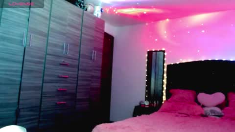 Snapshot of holy_juli2 chatting on November 2025 04:10:02 AM Juli online show from November 2025 04:10:02 AM