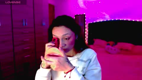 Snapshot of holy_juli2 chatting on November 2025 05:50:01 AM Juli online show from November 2025 05:50:01 AM