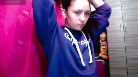 Juli online show from January 2026 05:21:02 AM