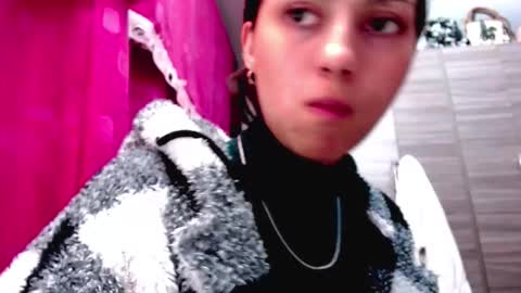 Juli online show from February 2026 05:17:01 AM