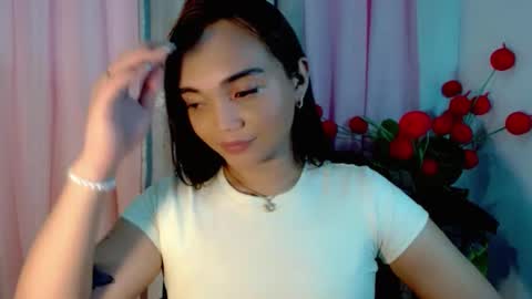 Bella online show from December 2025 11:23:01 PM