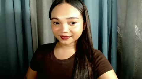 Snapshot of holy_shine chatting on June 2026 12:33:01 AM Bella online show from June 2026 12:33:01 AM