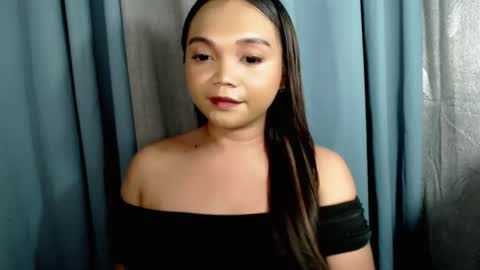 Snapshot of holy_shine chatting on July 2026 08:33:02 PM Bella online show from July 2026 08:33:02 PM