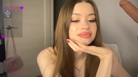 Snapshot of holybabe342 chatting on January 2025 07:47:02 PM Vio online show from January 2025 07:47:02 PM